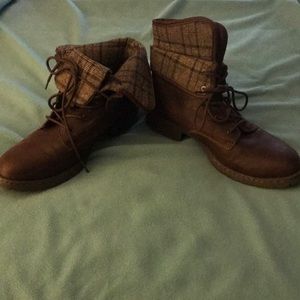 Women’s boots
